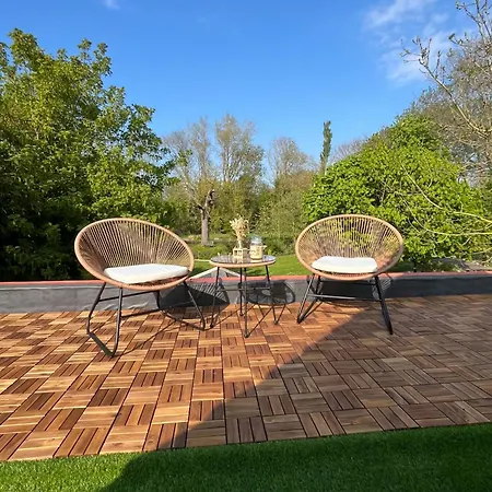 Au Clos De La Longere Bed & Breakfast